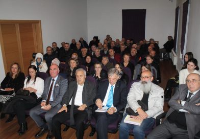 ”İnsan Haklarıyla İnsandır. Hangi Haklar Bunlar” Kutlu Yol Söyleşilerinin konusuydu