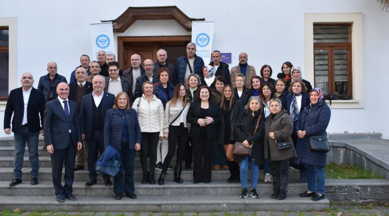 “Kadına Yönelik Şiddetin Biyolojik , Psikolojik ve Sosyolojik Altyapısı” Kutlu Yol Söyleşilerinde konuşuldu